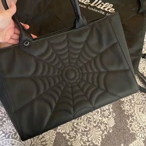 Lux de Ville spiderweb tote